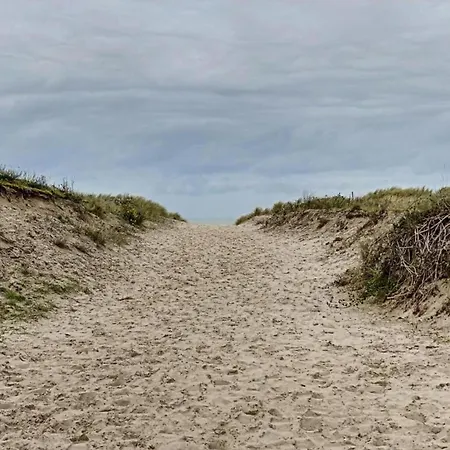 In With Sea Views, Cleaning Included Apartament *
